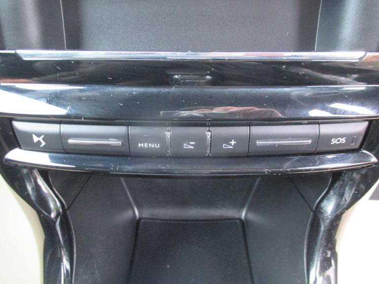 2018 DS Automobiles DS 3 1.2 PureTech Cafe Racer Euro 6 (s/s) 3dr HATCHBACK Petrol Manual