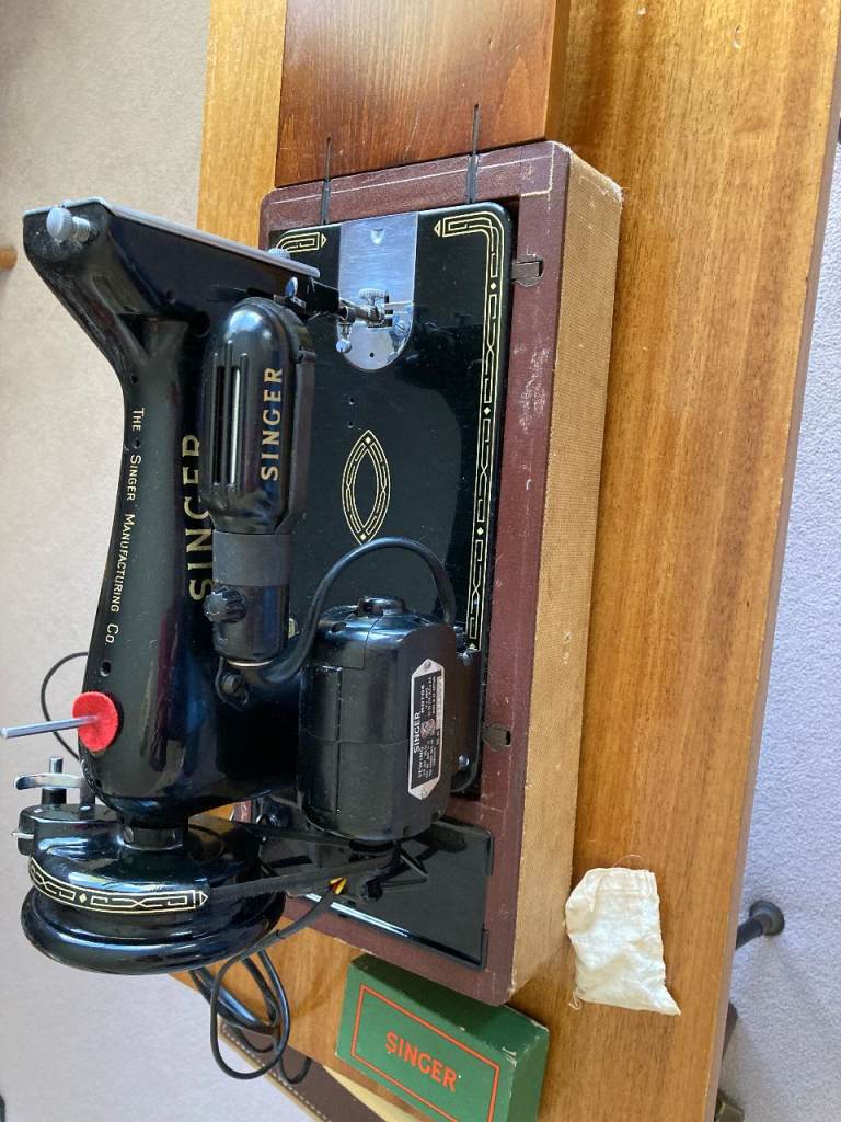 Singer Sewing Machine in original carry case, £40.00 for Sale in ...