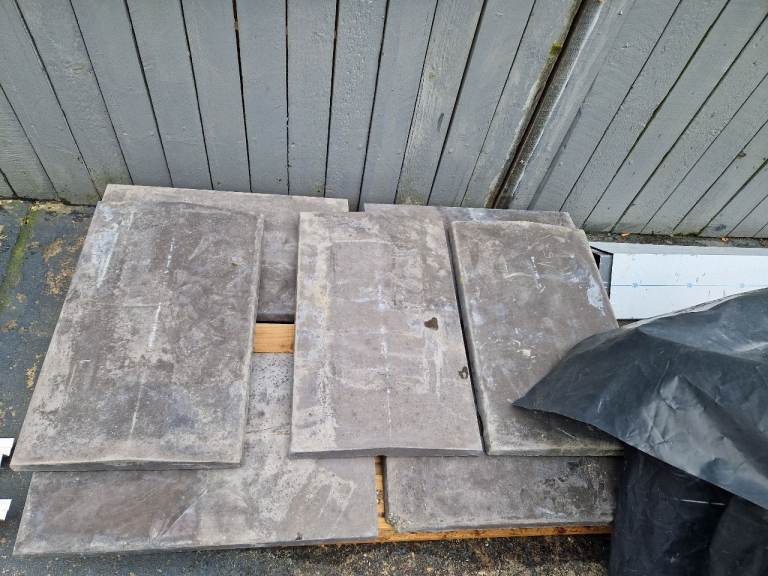 7 x grey coping stones