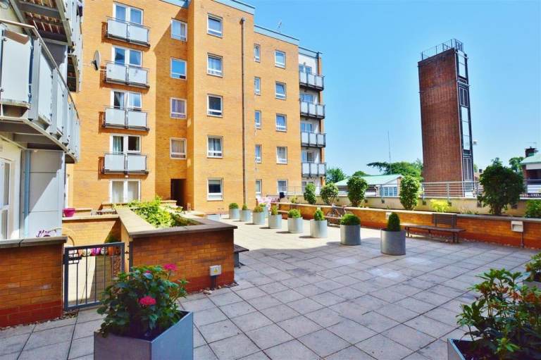 1 bedroom flat