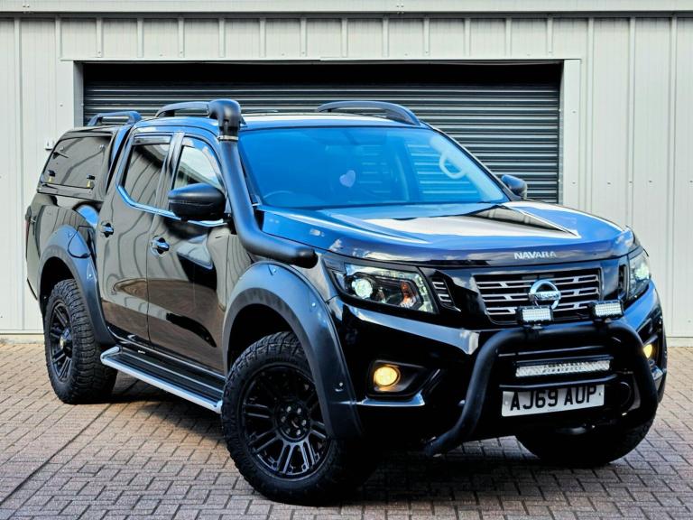 2020 Nissan Navara Double Cab Pick Up Tekna 2.3dCi 190 TT 4WD Auto PICK UP DIESEL Automatic