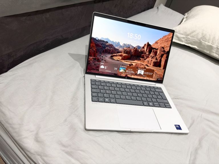 2 MONTH OLD,WARRANTY TILL 10/2028, HP ELITEBOOK 8 G1i NOTEBOOK AI 14 INCH LAPTOP, ULTRA 5, 32GB RAM 