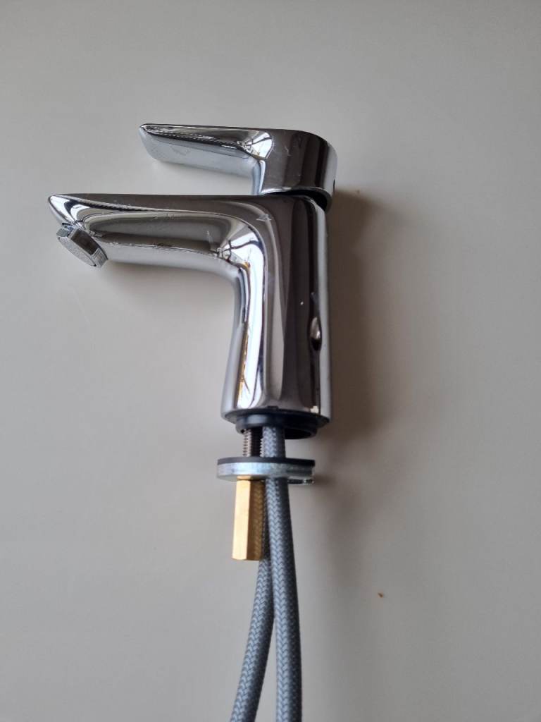 Modern Chrome Bathroom Mixer Tap – As New - Hansgrohe Tap