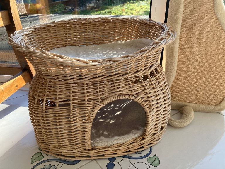 Cat basket two storey bed