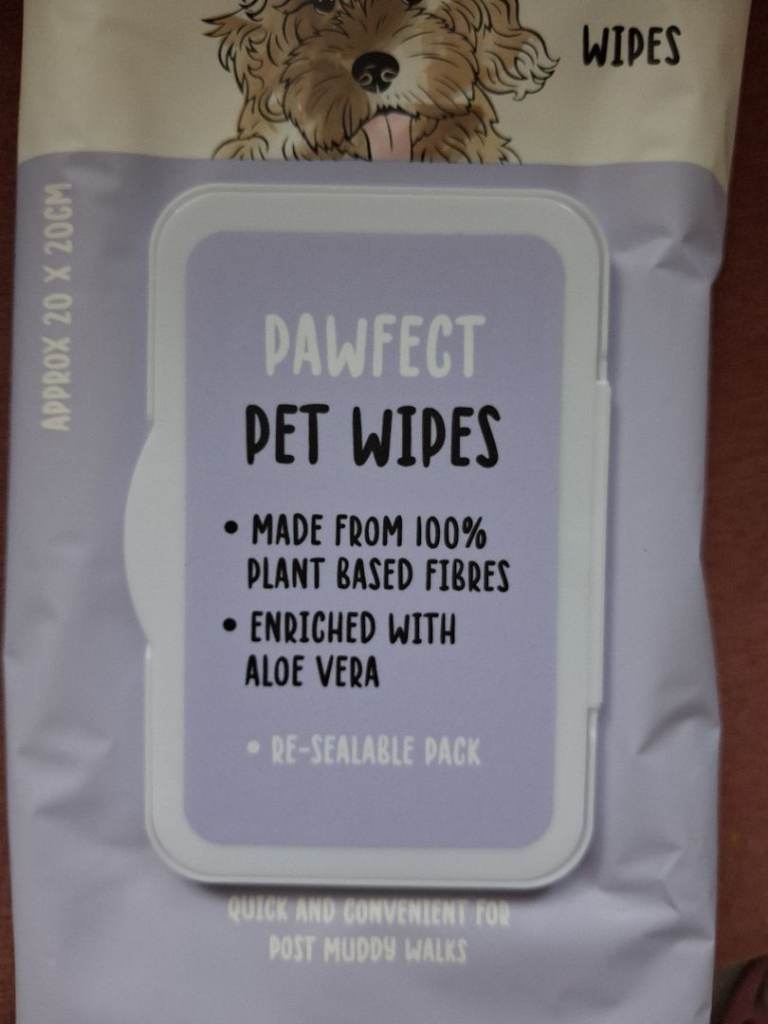 Pet wipes