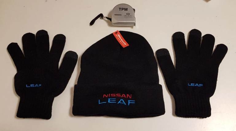 •• Nissan Leaf Car Beanie Printed Hat & Glove set • Winter Warm ••