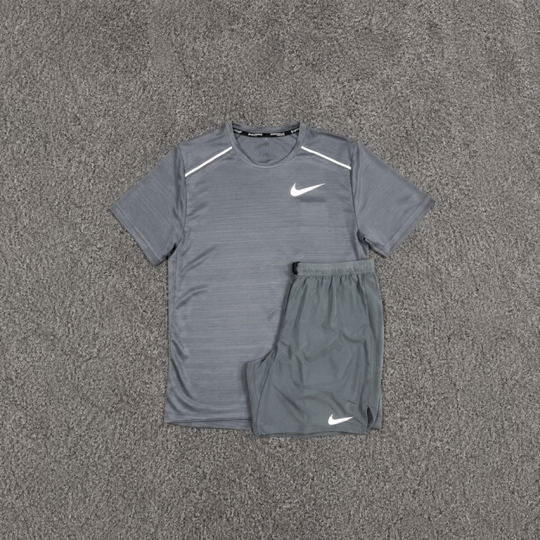 Nike Grey Gym Training T-Shirt and Shorts Set Size medium – As Good As New