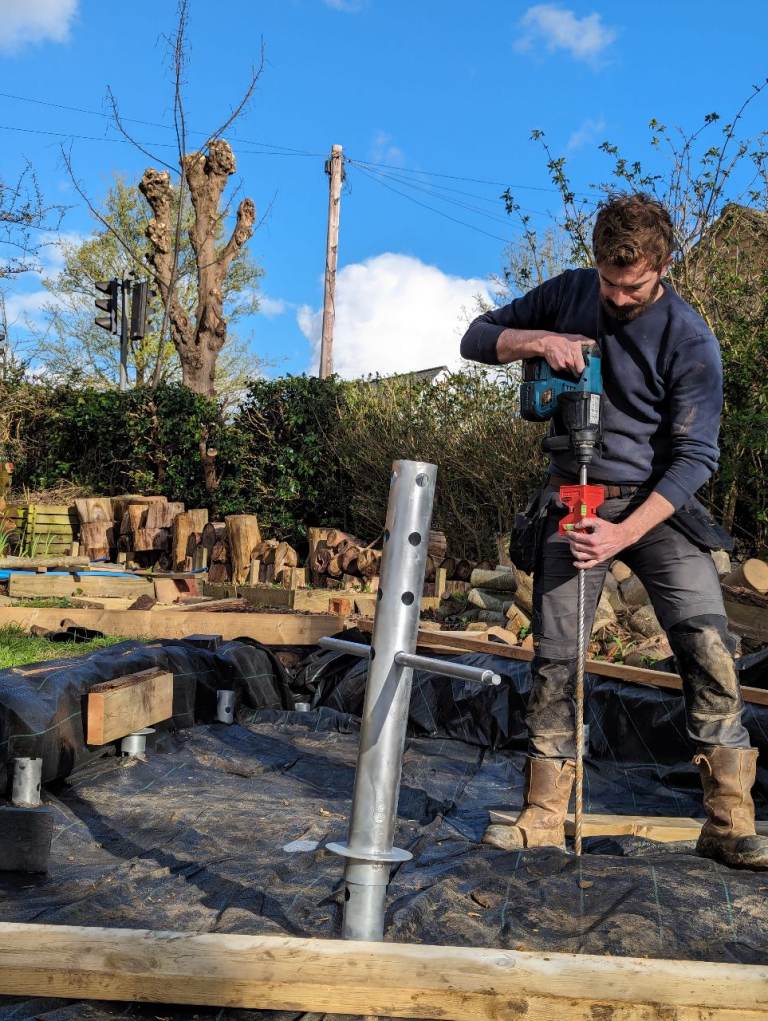 London based gay handyman