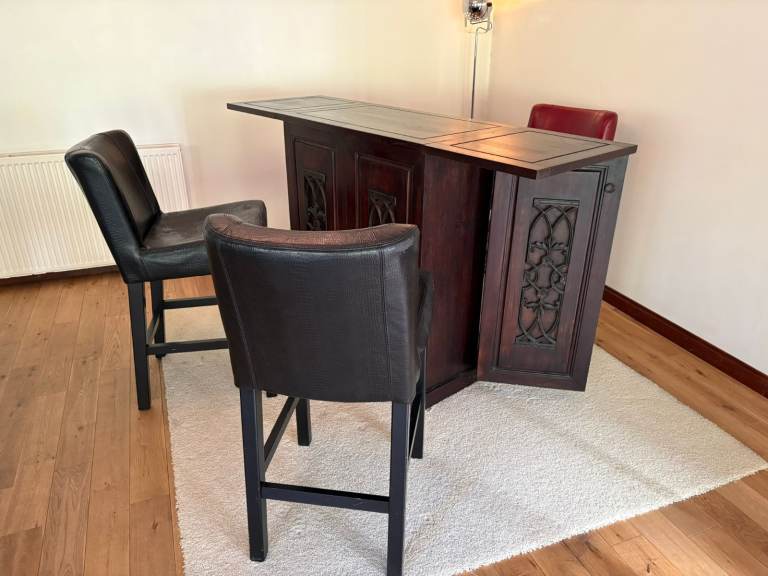 Ornate Wooden Bar & Bar Stools