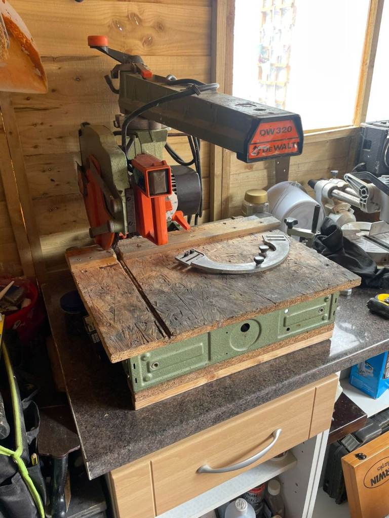 Dewalt DW320 Radial Arm Saw - Fair Condition 