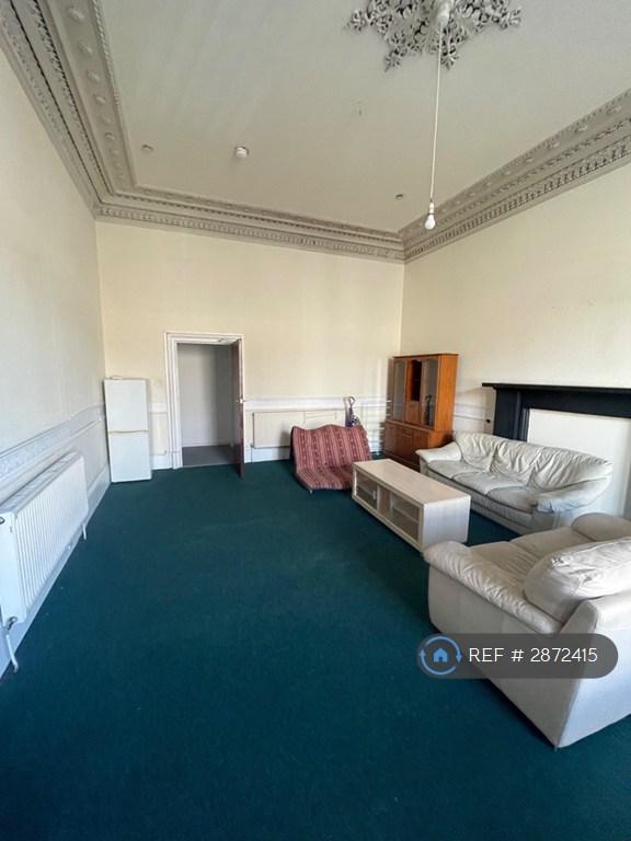 2 bedroom flat in Alfred Terrace, Glasgow, G12 (2 bed) (#2872415)