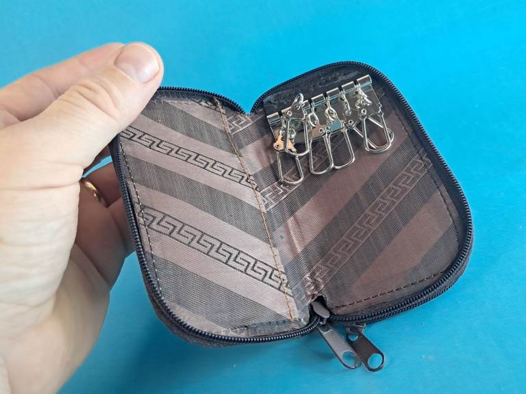 Real Leather Key Ring Holder and coins wallet. Good condition. 