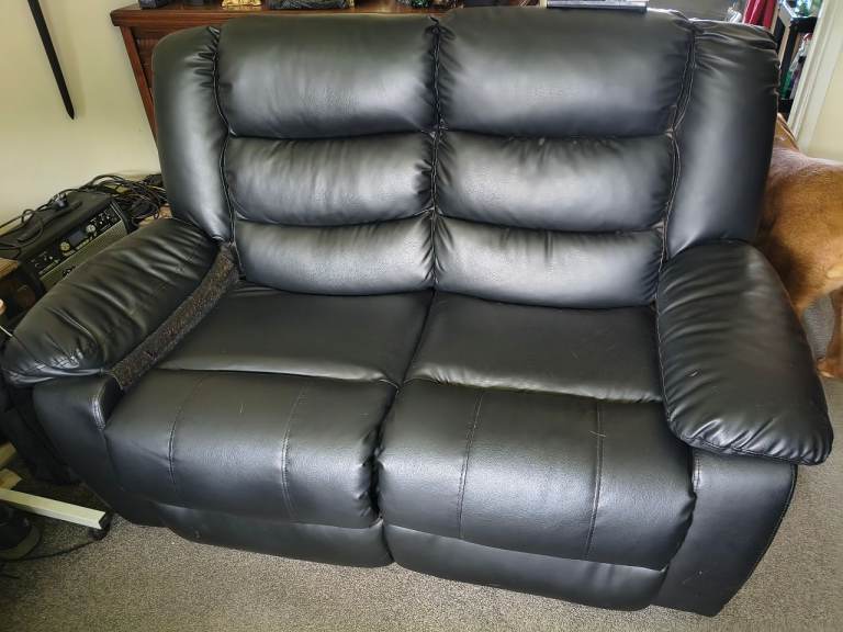 Black 2 seater recliner settee