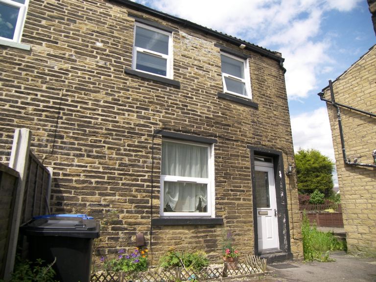 1 BEDROOM SEMI DETACHED HOUSE IN FAGLEY, BRADFORD, BD2 SORRY NOW GONE