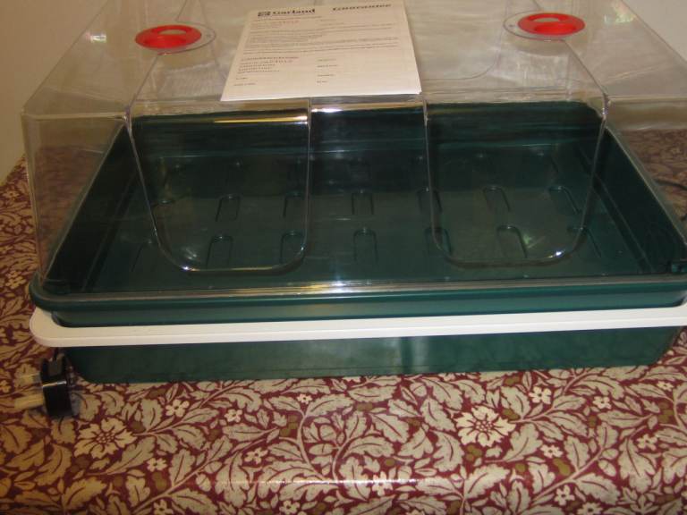 Garland High Dome Electric  Propagator G206 - 24 W Heated Propagator High Dome - never used
