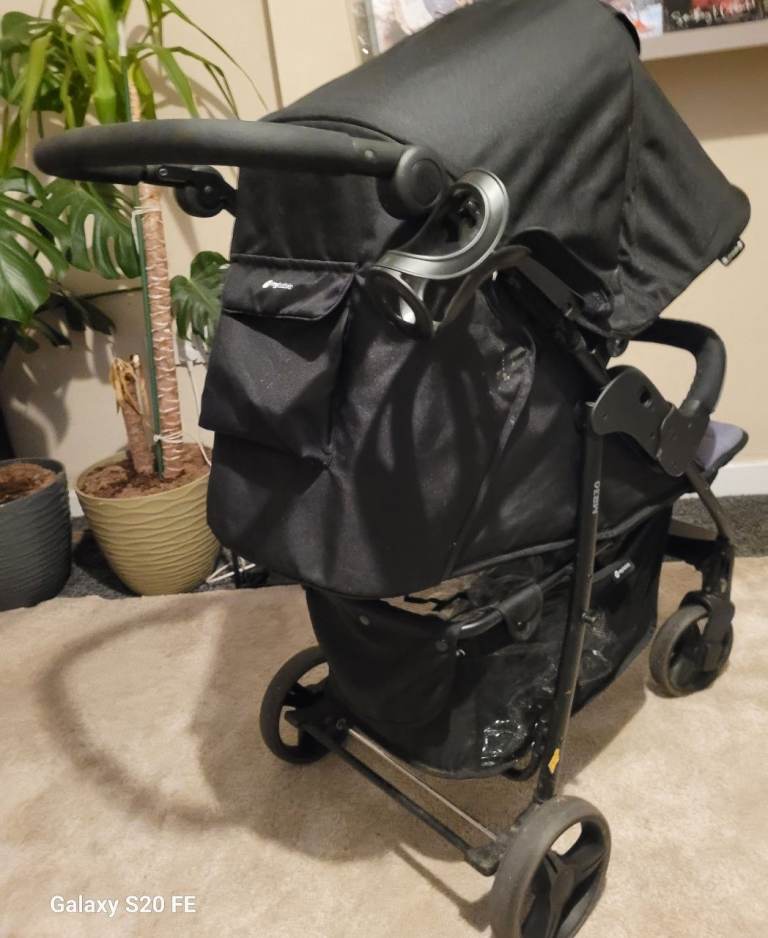 My babiie stroller with raincover 
