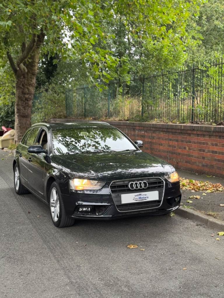 Audi A4 2.0TDI Estate 2013 Semi-Auto 1968 5 doors Dark Blue