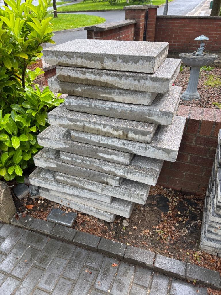 31 Paving slabs 