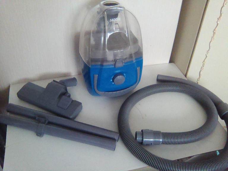 Argos 1400, 5 pieces bag less vacuum cleaner 