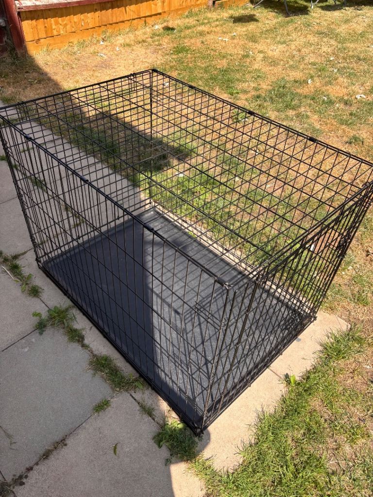 XXL dog crate £15