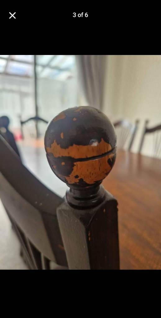 Extending Dining Table and Chairs 6-8 seater