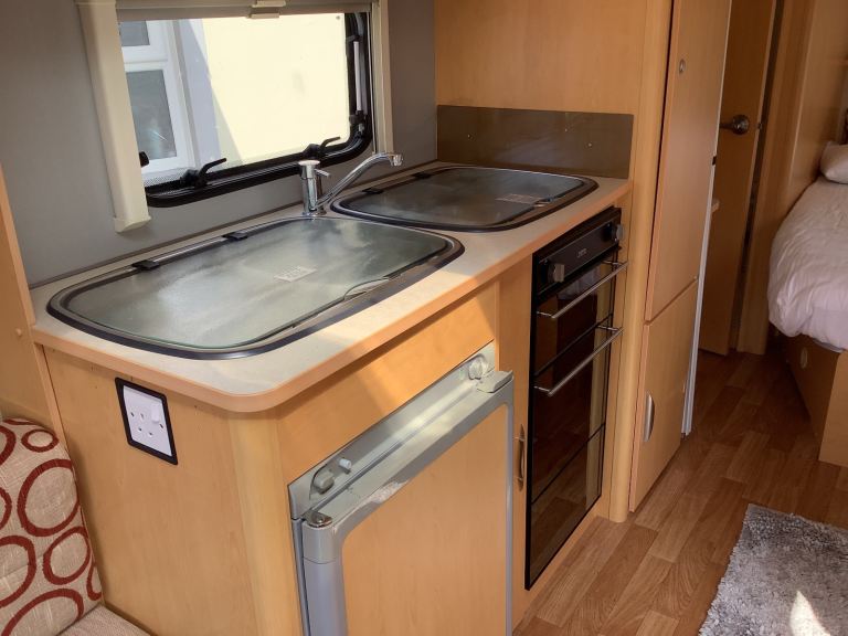 Elddis 544 towing caravan 