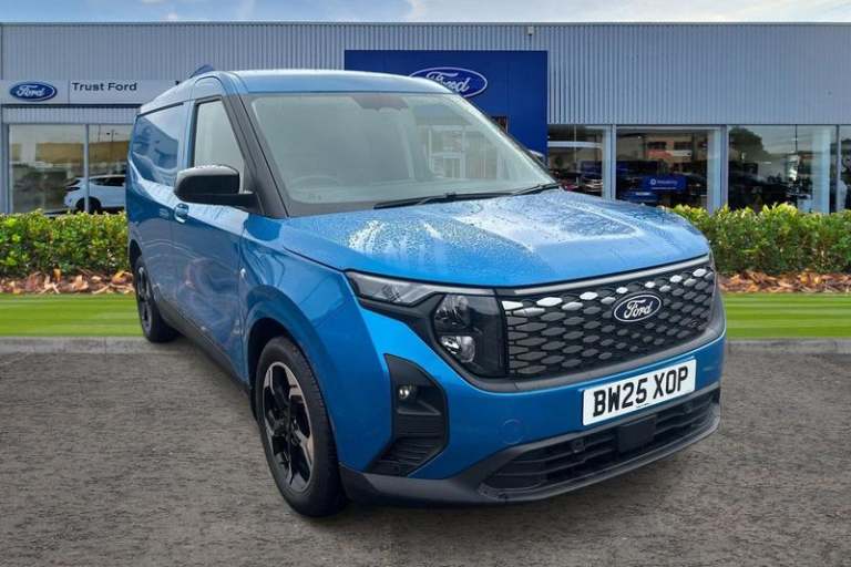 2025 Ford E-Transit Courier Limited AUTO 100kW 43kWh Automatic Panel Van Electric Automatic