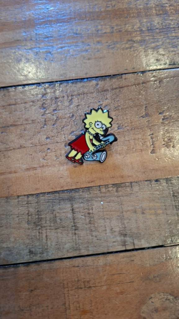 The Simpsons 'Lisa Simpson' Pin Badge