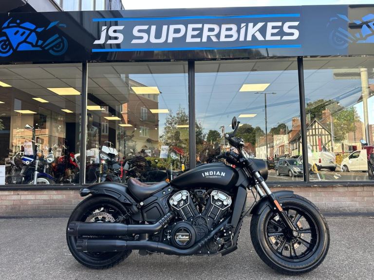 INDIAN SCOUT BOBBER 1133cc 2021 - JUST 2626 MILES. AFTERMARKET SLIP ON EXHAUSTS