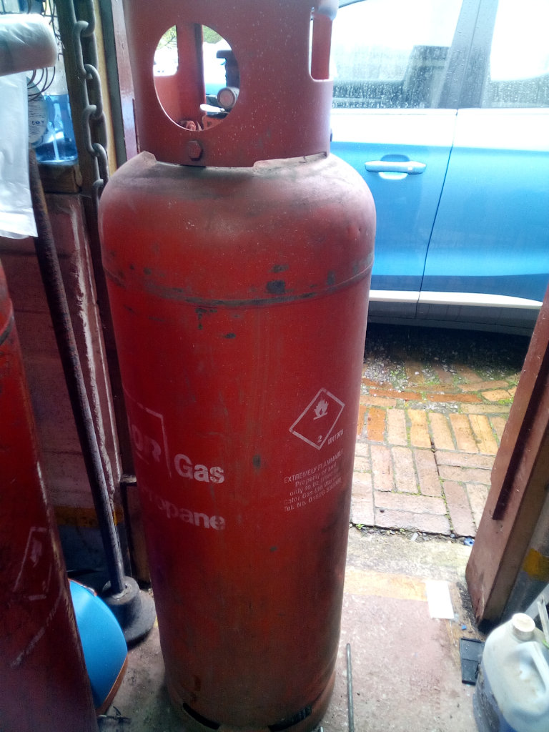 GAS BOTTLES I HAVE 1  47KG RED PROPANE £35 