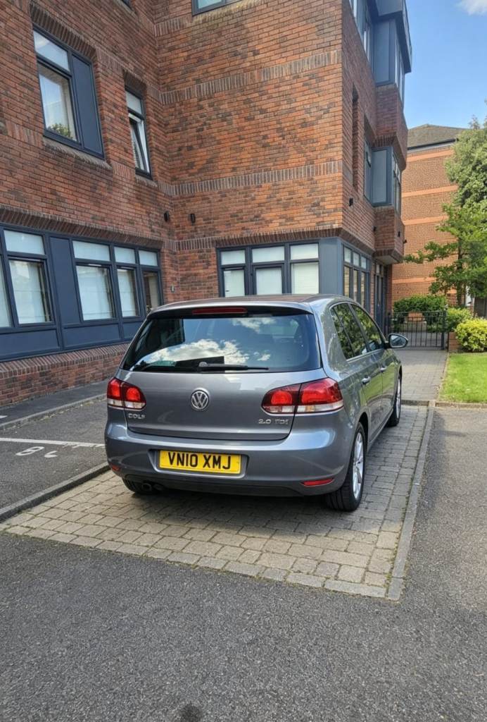 Volkswagen, GOLF, Hatchback, 2010, Manual, 1968 (cc), 5 doors