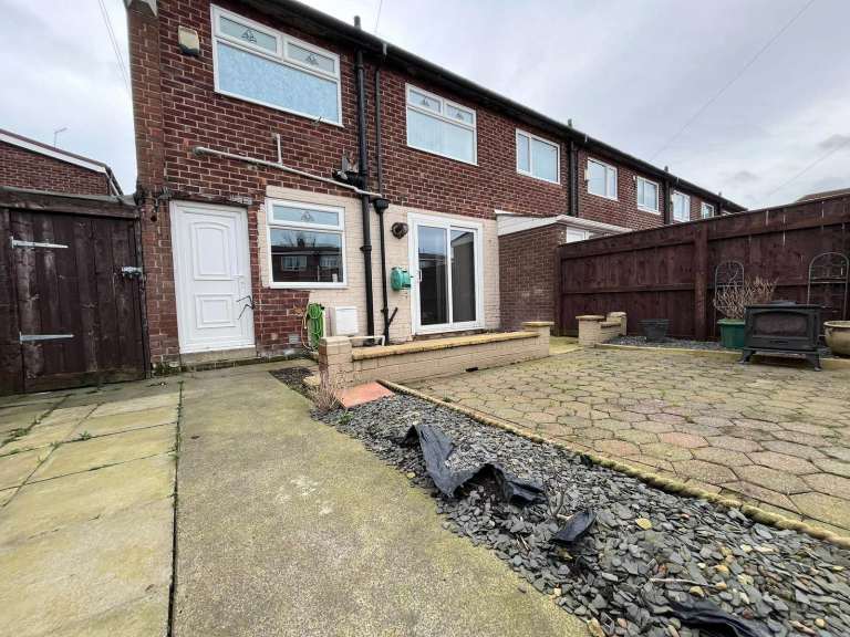 Beautiful Modern End of Terrace Three Bed House to Rent in Hill Park Estate, Jarrow - Rowlsey Road