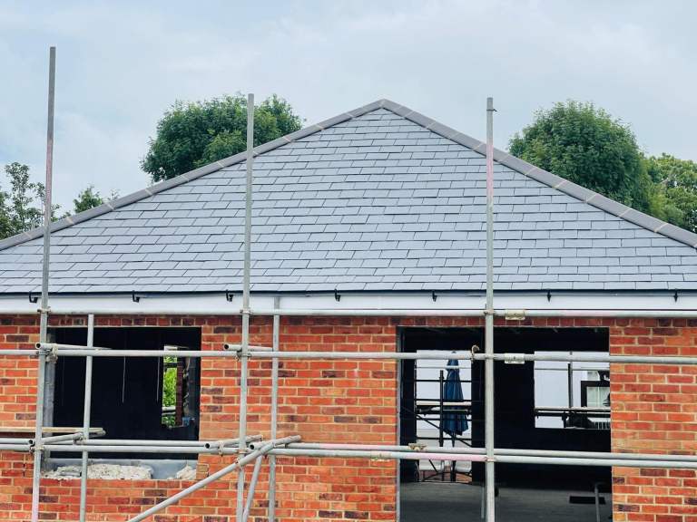 Builders-Handyman🏡 Extensions/Porches🛠Roofing-Guttering ✨Painting/New Bathrooms-Driveways Call us