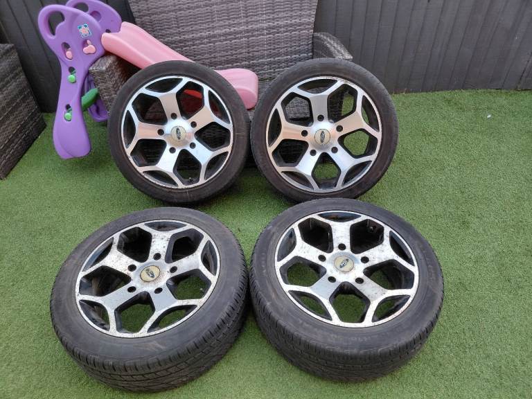 Transit alloy wheels and tyres