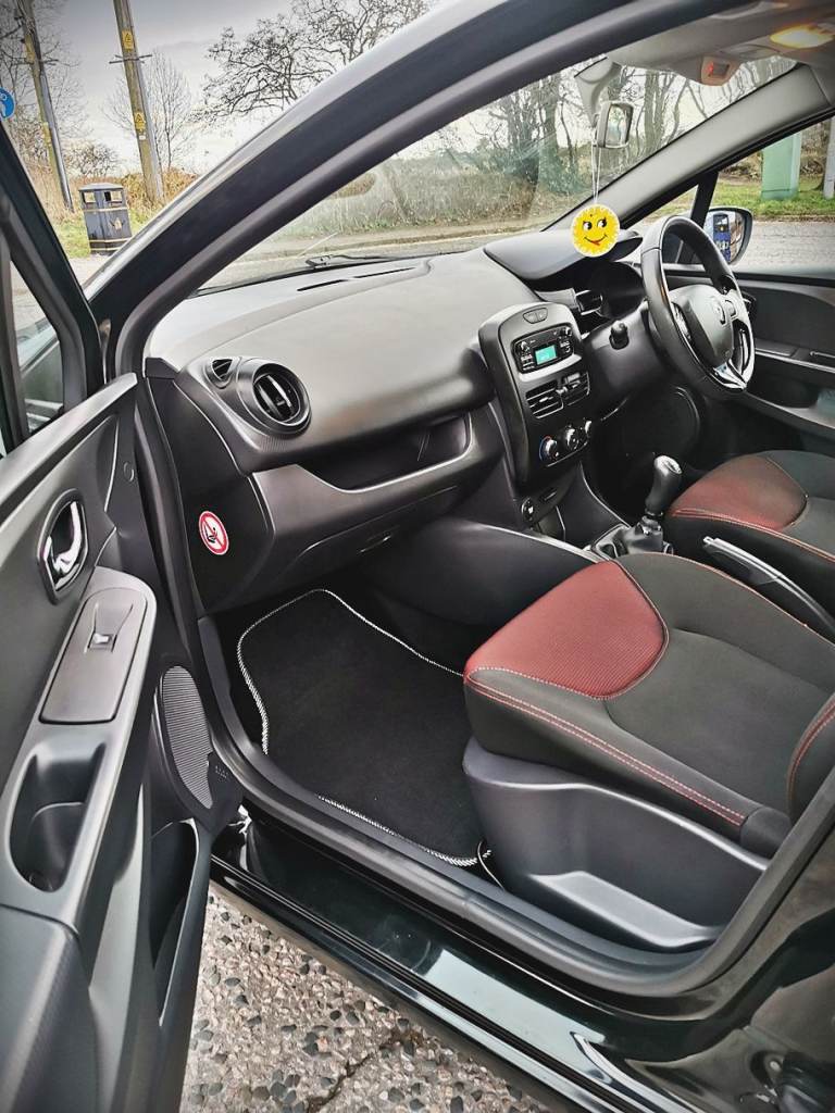 2013 RENAULT CLIO DCI...£20 TAX...1.5 DIESEL.90 BHP...5 SPEED...1 OWNER...FSH...FULL MOT...VGC