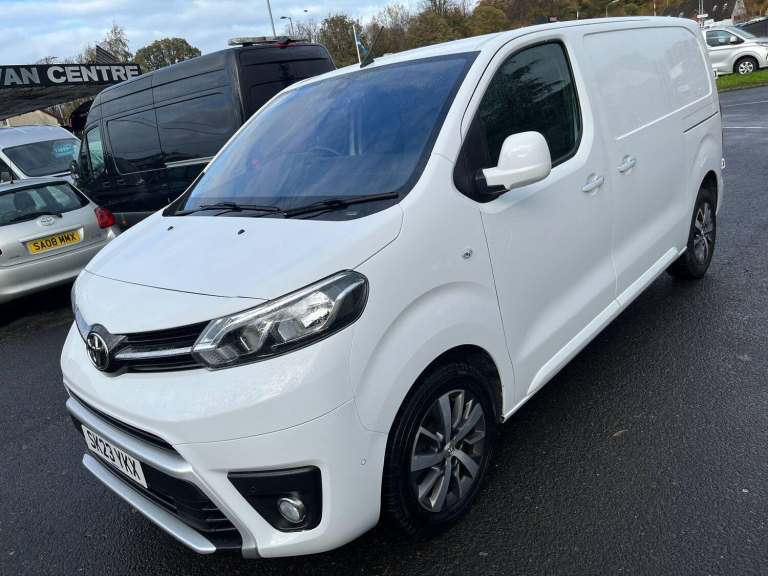 Toyota ProAce 2.0D Design Medium Panel Van MWB Euro 6 6dr Diesel Manual
