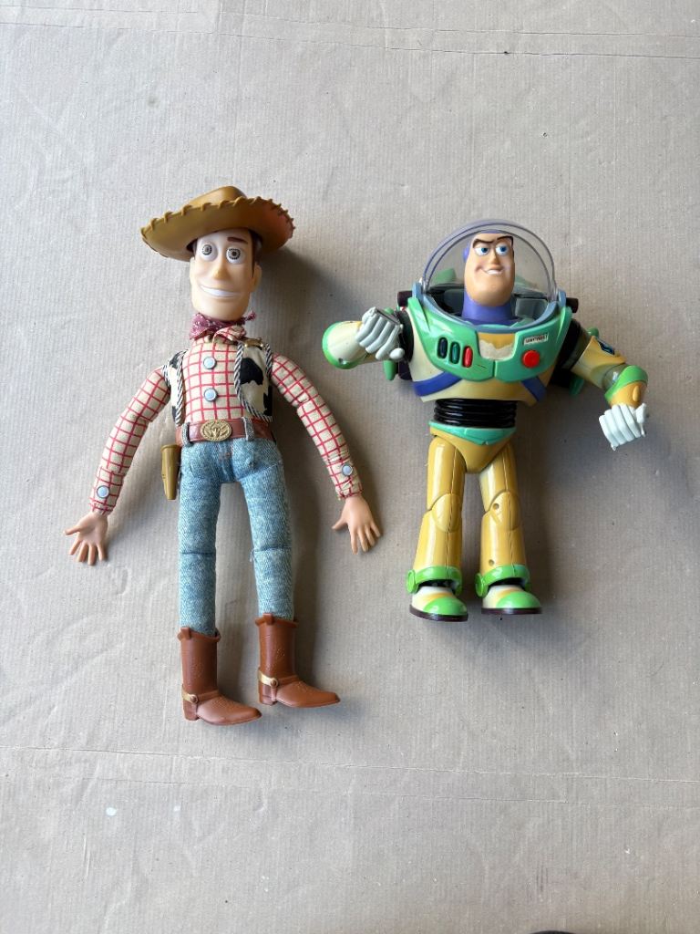 Toy Story Woody & Buzz Lightyear Figures – Vintage (Early 2000s) 🤠🚀