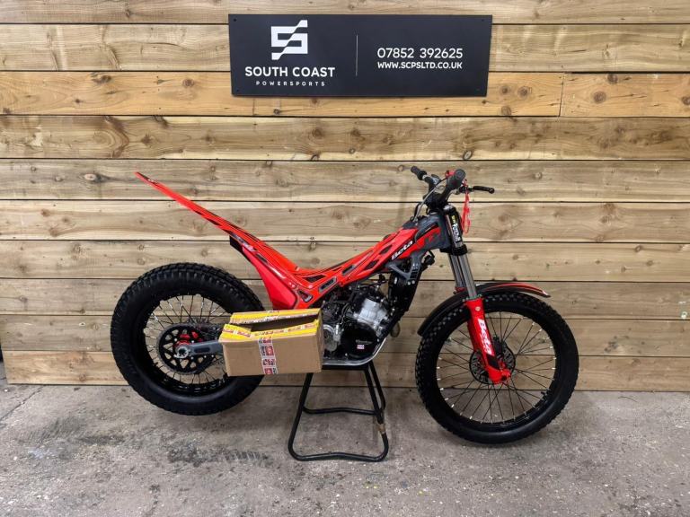 BETA EVO 125 2025 TRIALS BIKE VERY LITTLE USE