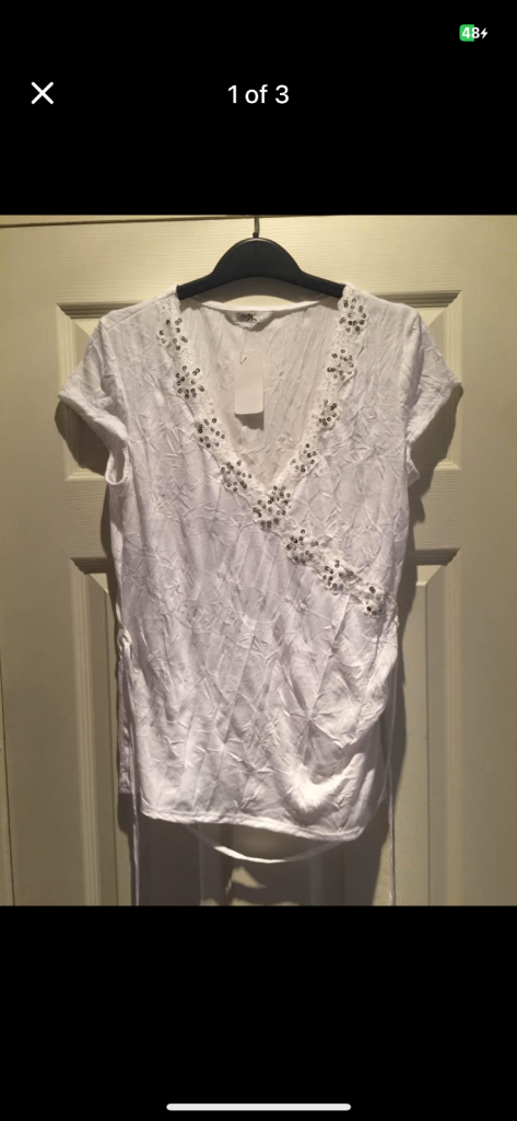 (595) White blouse, size 16, new!