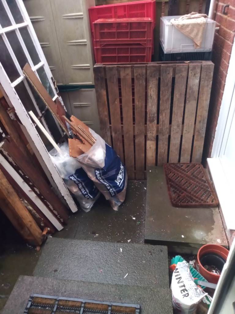 Free to uplift 2 pallets