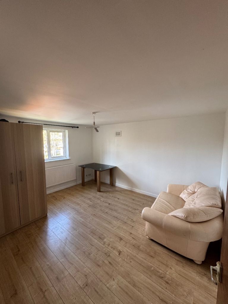 Beautiful 1 bedroom flat 