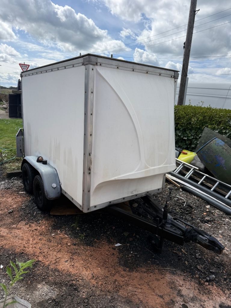 Box trailer