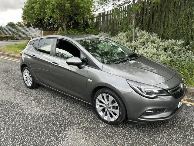 VAUXHALL ASTRA 1.4 i Design 2018