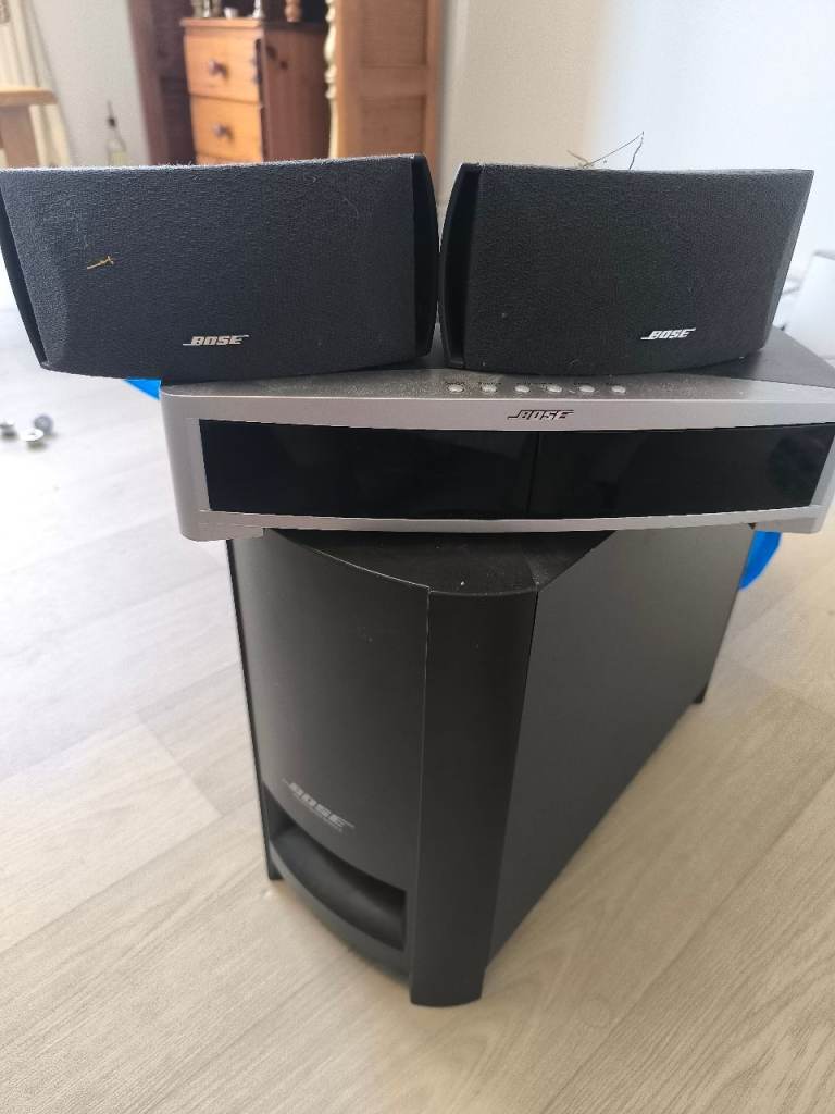 Bose 2.1 Media Centre with Speakers and Subwoofer