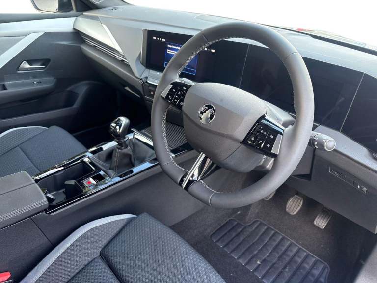 2025 Vauxhall Astra 1.2 Turbo 130 Griffin 5dr Hatchback Manual