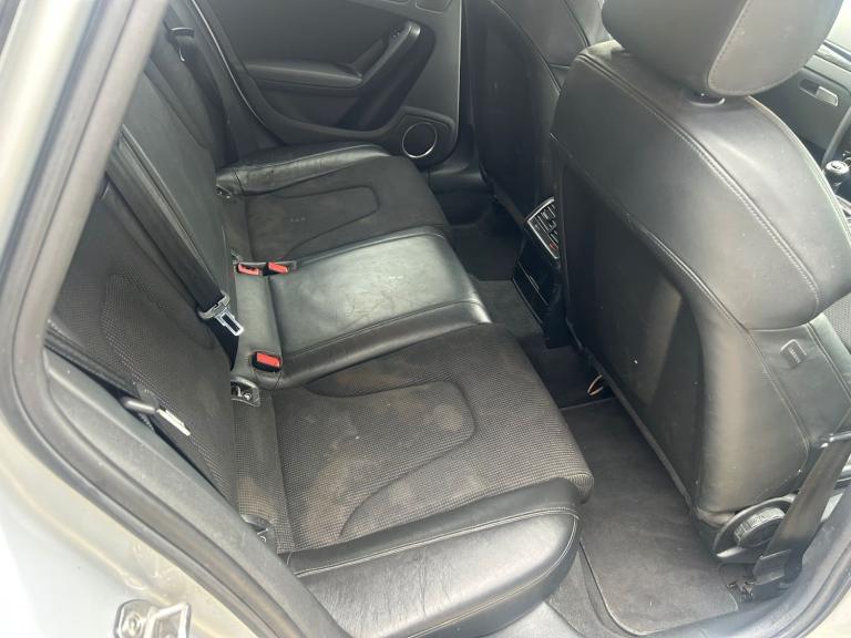 2011 Audi A4 2.0 TDI 136 Black Edition 5dr [Start Stop] ESTATE Diesel Manual