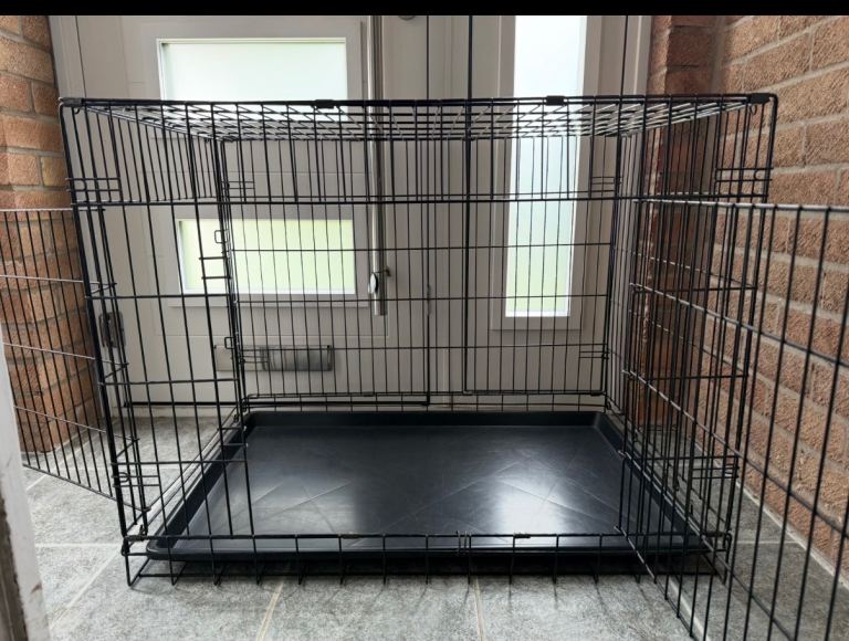 Black Metal Dog Crate with Removable Tray