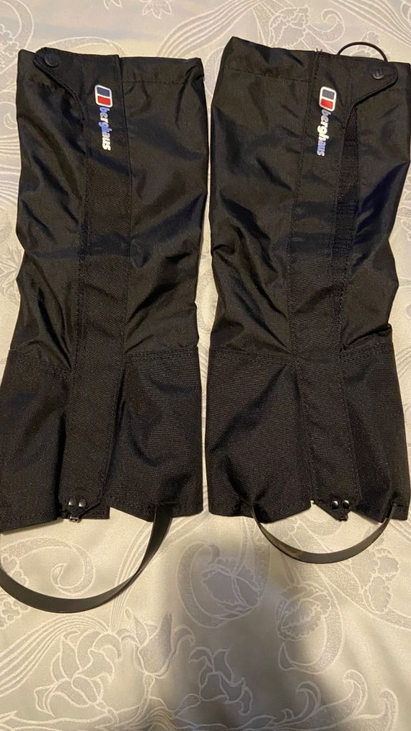 Berghaus- black small tall gaiters 