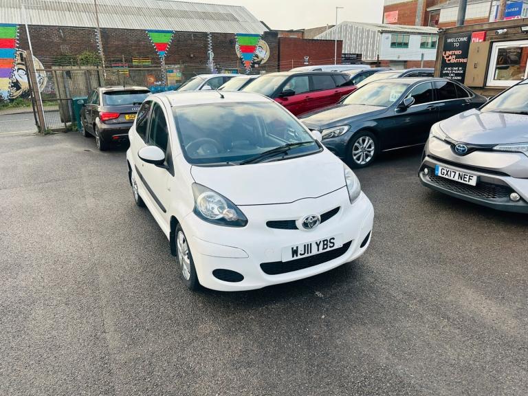 2011 Toyota AYGO 1.0 VVT-i Go 5dr HATCHBACK Petrol Manual