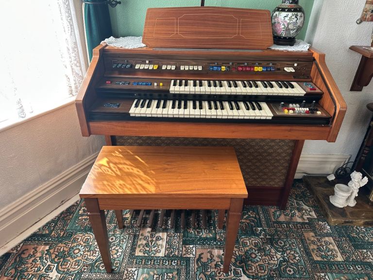 Farfisa Electric Organ 